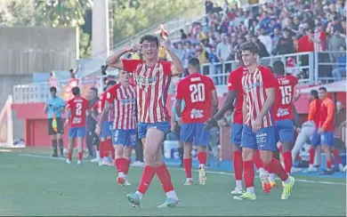  ?? ERASMO FENOY. ?? López-pinto celebra uno de dos goles que marcó ante el Castilla.