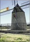  ??  ?? Le moulin de Claira rénové par les Vieilles Pierres