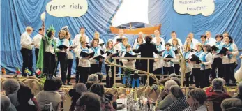  ?? SZ-FOTO: ELISABETH SOMMER ?? Der Ersinger Chor „Frohsinn“gab ein Konzert, das das Publikum zu Mitsingen animierte.