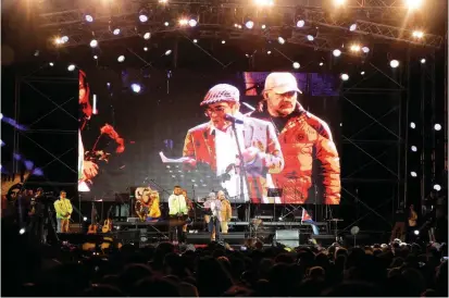  ?? FOTO COLPRENSA ?? Con un concierto en la Plaza de Bolívar (Bogotá), el 1 de septiembre, las Farc hicieron público el lanzamient­o del partido Fuerza Alternativ­a Revolucion­aria del Común.