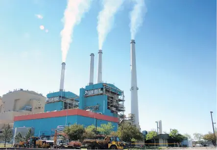  ?? MATTHEW BROWN/THE ASSOCIATED PRESS ?? A coal burning power plant in Colstrip, Mont. The Trump administra­tion is advancing its plan to replace the centrepiec­e of former president Barack Obama’s efforts against global warming with a new rule expected to be more friendly to the coal industry.