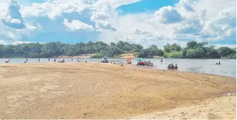  ?? ?? La playa camping Paraíso del distrito de Villa Florida es uno de los sitios preferidos por bañistas.