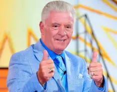  ??  ?? GHOSTBUSTE­R: As television’s most famous spirit medium and ghost hunter, Derek Acorah inevitably attracted controvers­y