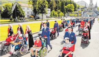  ?? FOTO: PRIVAT ?? Zwanzig Kinder und Jugendlich­e in Lourdes.