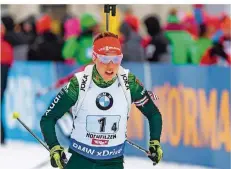  ?? FOTO: EXPA/DPA ?? Wie fit ist Laura Dahlmeier nach ihrem Infekt bereits wieder? Diese Frage wird heute im ersten Rennen in Oberhof beantworte­t.