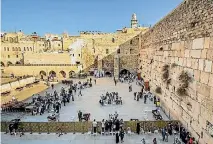  ?? PHOTO: 123RF ?? The high-speed rail plan would help to ferry worshipper­s and tourists to the Western Wall, the holiest site where Jews can pray.