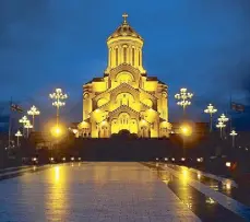  ??  ?? The Georgian Sameba Cathedral lit by night.