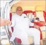  ?? ANIL DAYAL/HT ?? Former Haryana CM Bhupinder Singh Hooda boards a chopper after addressing an election rally at Fatehabad.