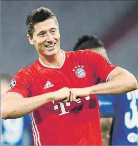  ?? FOTO: AP ?? Lewandowsk­i (31) solo jugó la final de 2013 con el Dortmund y le derrotó el Bayern