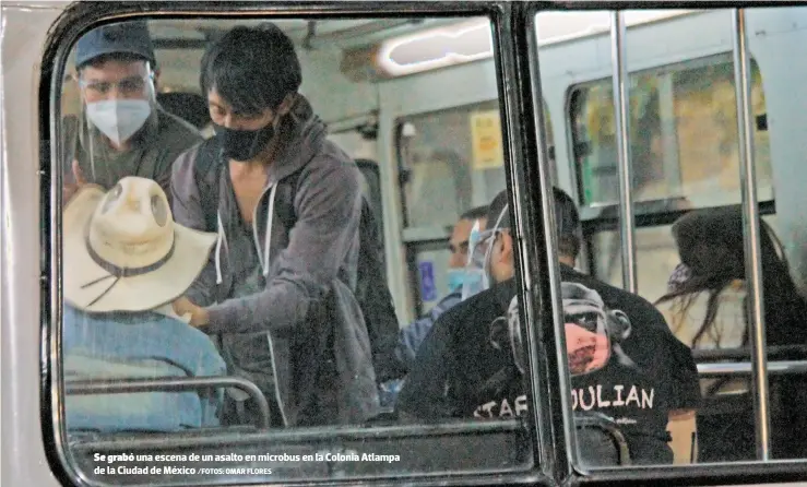  ?? /FOTOS: OMAR FLORES ?? una escena de un asalto en microbus en la Colonia Atlampa de la Ciudad de México Se grabó