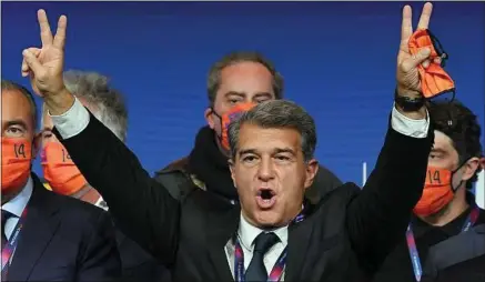  ??  ?? Elu président du FC Barcelone dimanche soir, Joan Laporta veut «redonner de la joie» au peuple blaugrana.