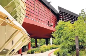  ??  ?? The Musée du quai Branly Jacques Chirac by architect Jean Nouvel