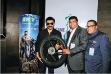  ??  ?? Sunny Deol brand ambassador of BKT launches the new two-wheeler tyre along with Rajiv Poddar, JMD and Arvind Poddar MD, BKT Tires
