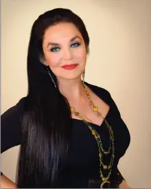  ?? ?? Crystal Gayle