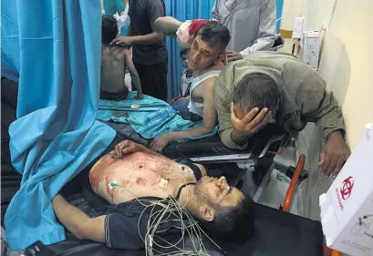  ??  ?? Doscientos palestinos fueron hospitaliz­ados por la represión.