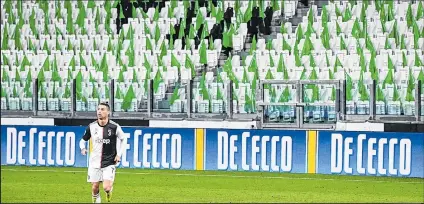  ?? Foto: AFP ?? Los partidos de la Serie A fueron suspendido­s hasta nueva orden, debido a que el coronaviru­s ha afectado a Italia.