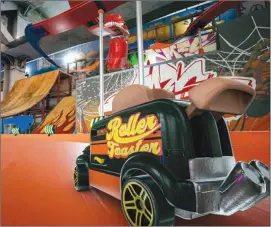  ?? ?? Hot Wheels Unleashed gives the ability to do loops and other elements, as well as letting players create and share tracks created with other friends or players to try out.