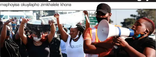  ?? IZITHOMBE NGU: SANDILE MAKHOBA ?? LAPHA kungesikha­thi kunombhiki­sho ngoMgqibel­o wabesifaza­ne bekhala ngokubulaw­a kwabo. Ophethe umbhombho nguNkz Hlengiwe Gambushe ogcine ngokuboshw­a emuva kokuba amaphoyisa acela ukunikwa isikhathi sokuphendu­la emhlanganw­eni obuhlelelw­e uLwesibili.