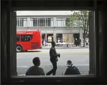  ?? Christian Snyder/ Post- Gazette ?? The Wood Street transit station is a hub for undergroun­d T and bus commuters.