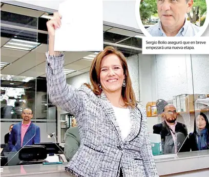  ??  ?? Margarita Zavala asistió al INE para comenzar su camino independie­nte.