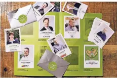  ??  ?? Statt Manuel Neuer, Marco Reus oder Thorgan Hazard können die Bildchen der Schirmherr­en ins Sticker-Album geklebt werden.