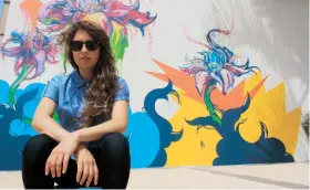  ??  ?? La pintora Sofía Maldonado se ha distinguid­o en el país y en el extranjero por sus murales de grandes dimensione­s.