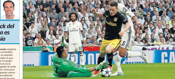  ??  ?? MANO SALVADORA. Navas se congració con el Bernabéu salvando este mano a mano a Gameiro en el minuto 17, con 1-0 en el marcador.