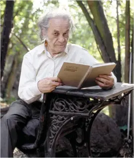  ??  ?? Nicanor Parra pasó sus últimos años en su residencia de Las Cruces.