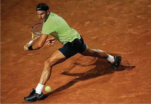  ?? Fotos: AFP ?? Sandplatzs­pezialist Rafael Nadal kann sein 20. Grand-Slam-Turnier gewinnen. Zwölfmal steht der Name des Spaniers in Paris bereits in der Siegerlist­e.