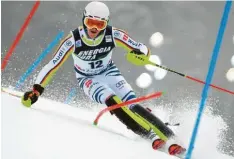  ?? Foto: Marco Trovati, dpa ?? Schnellste­r im Stangenwal­d auf dem Bärenberg: der 28‰jährige Münchner Linus Stra‰ ßer beim zweiten Weltcupsie­g seiner Karriere.