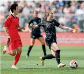  ?? ?? Liv Chance shapes to shoot in the Football Ferns’ game against South Korea in Christchur­ch, tracked by Korean captain Kim Hye-ri.