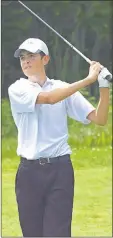  ?? T.J. COLELLO/CAPE BRETON POST ?? Aubrey Farrell of Sydney Forks is one of the favourites competing in the Nova Scotia junior boys golf championsh­ip that opens Monday at Ken-Wo Golf Club in New Minas.