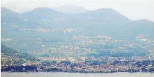  ??  ?? Tra il Lago Maggiore e i monti Verbania conta 30 mila abitanti