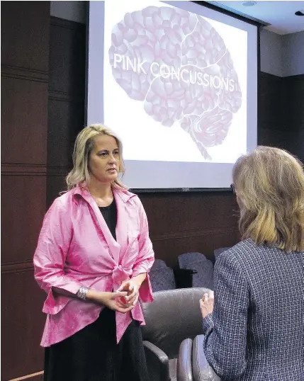  ?? — THE ASSOCIATED PRESS FILES ?? Katherine Snedaker, left, discusses youth concussion­s with Denise Cesareo, a member of the Connecticu­t Commission on Women, Children and Seniors in Hartford, Conn. Snedaker has had 20 concussion­s, the first 30 years ago from a car accident when she was...