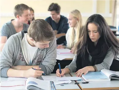  ?? ILLUSTRASJ­ONSFOTO: SCANPIX ?? VALGMULIGH­ETER: I Telemark er det ikke så enkelt å tilby full valgfrihet til alle elever i videregåen­de skole på grunn av store avstander, skriver artikkelfo­rfatteren blant annet.