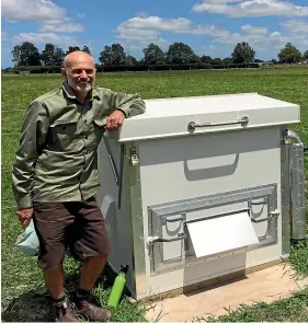  ??  ?? Waikato University associate professor Dave Campbell beside a greenhouse gas measuremen­t system.
WAIKATO UNIVERSITY