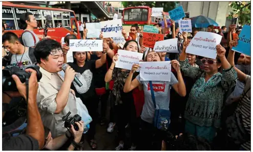  ?? — Reuters ?? Not backing down: Activists protesting the election results in Bangkok.