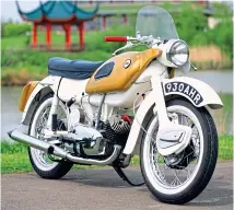  ?? ?? Right: Ariel Arrow Super Sports made the running for British two-strokes from 1961