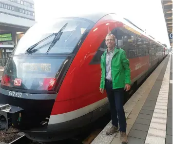  ?? Foto: Dudella ?? Bereits vor 20 Jahren ist Michael Dudella auf die Bahn umgestiege­n. Bei Fahrten in seinen Heimatort in Nordrhein Westfalen und bei vielen Dienstfahr­ten bemerkte er einen Zeitgewinn gegenüber den Fahrten mit dem Auto.