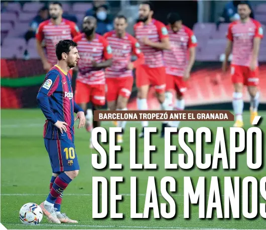  ?? FOTO: AFP ?? El Barcelona lo ganaba con gol de Lionel Messi, pero el Granada le dio la vuelta en la segunda mitad. /