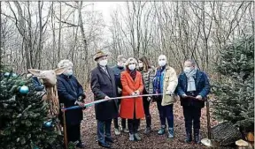  ??  ?? La présidente de la région, Valérie Pécresse, a inauguré le bois Saint-Martin.