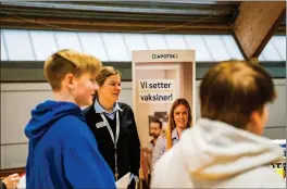  ?? FOTO: MARIUS HOE ?? NYE APOTEKERE?: Også apotoket i Lyngen var på plass med stand.