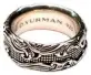  ??  ?? David Yurman ring