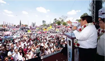  ?? /CORTESÍA ?? Luis Miguel Barbosa hizo su cierre en la Plaza de la Victoria