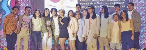  ??  ?? Ben&Ben with (from left) Quark Henares, head of Globe Studios (producer of LSS); FDCP chair Liza Diño; LSS director Jade Castro, and stars Gabbi Garcia, Kahlil Ramos and Tuesday Vargas.