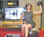  ??  ?? Ayesha Billimoria working out with her Vu TV