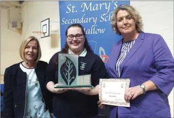  ??  ?? Spirit Of Ceist 2017 Award winner Sophie Smithers pictured with Sinead Luttrell (Left) deputy principal and principal Yvonne Bane.