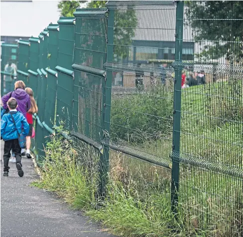  ?? Picture: Mhairi Edwards. ?? Newhill Primary School, Blairgowri­e, where there has been a case.