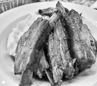  ?? PHOTOS BY STELLA ARNALDO ?? ❶
TENDER and juicy lamb ribs in Merlot sauce. ❶