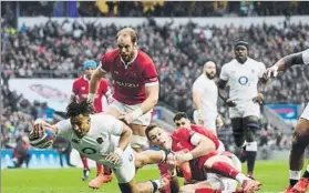  ?? FOTO: EFE ?? Ensayo de Anthony Watson para Inglaterra.
El XV de la Rosa, pendiente hoy de Francia